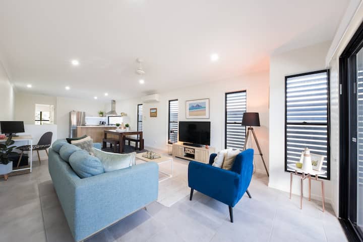 Whisper Terrace - Contemporary Townhouse - Airlie Beach