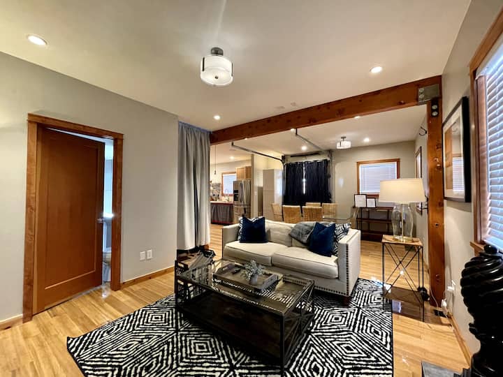 NEW! 2BR Home in Midtown Reno - Sparks