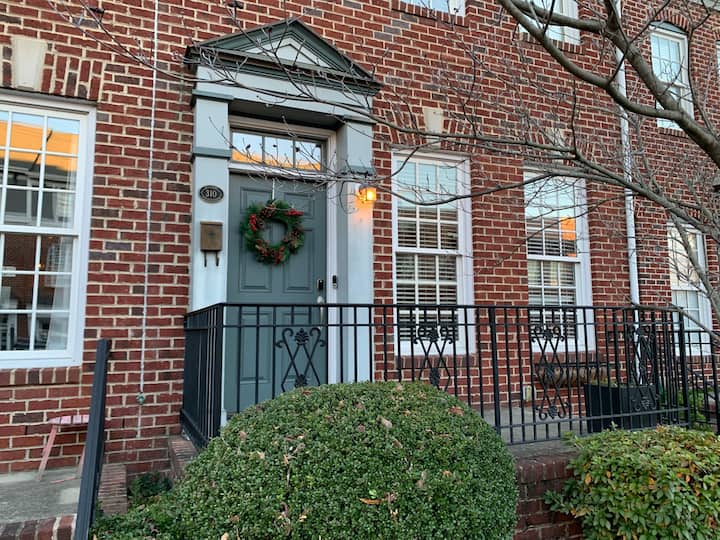 Lovely 2-bedroom townhouse in downtown Greensboro - Greensboro, NC