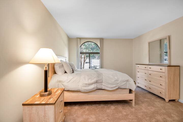 Quiet and Private | Free Parking| Ext Stay | Pool - Washington, D.C.
