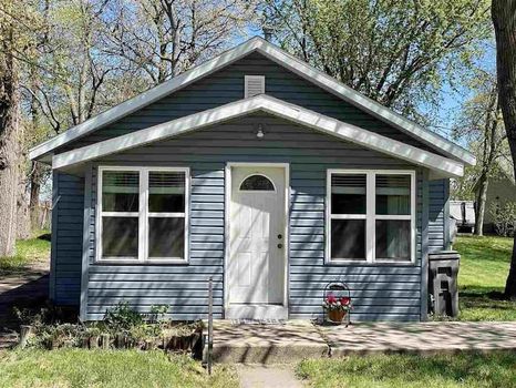 Okoboji, IA Vacation Rentals and Airbnb cozycozy