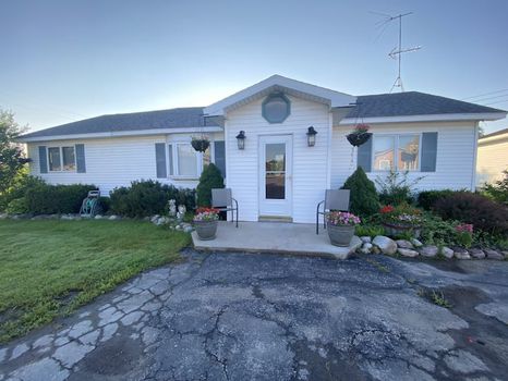 Cheboygan Vacation Rentals and Airbnb cozycozy