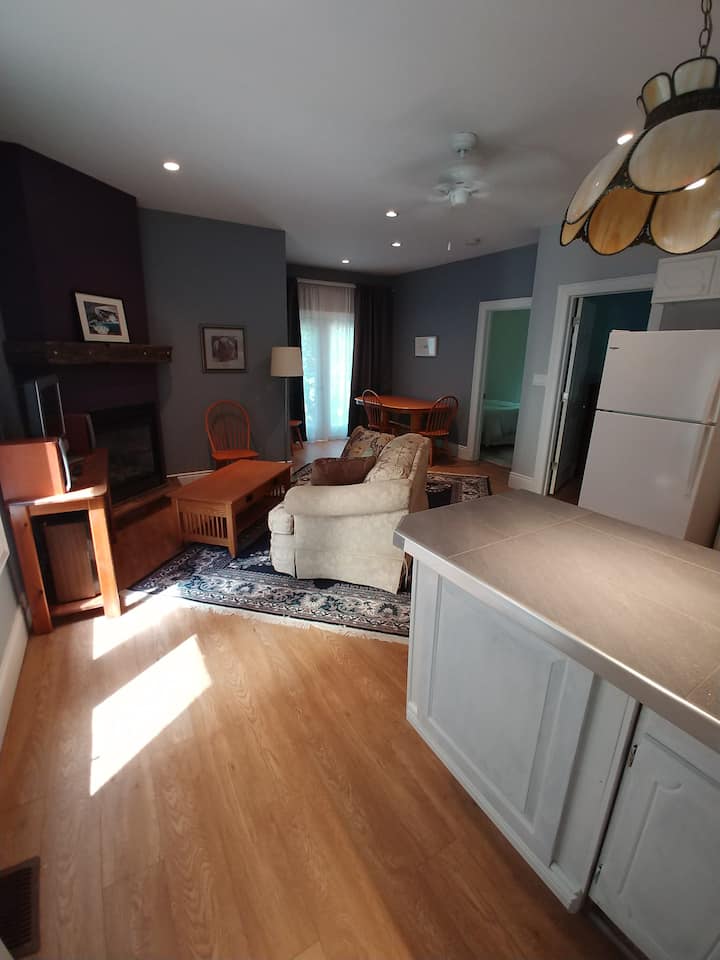 Private two-bedroom loft suite in Bayfield - Bayfield