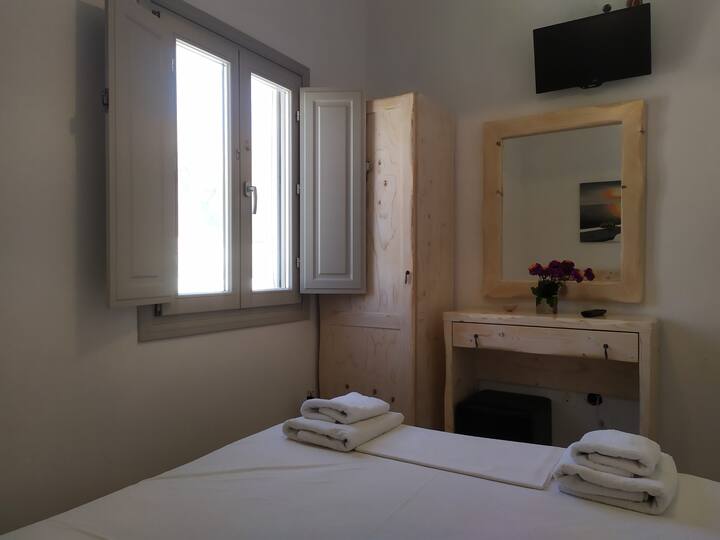 Vivi Apartments - Santorini