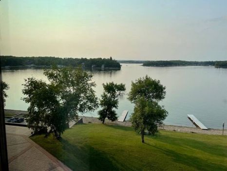 Lake Metigoshe State Park, Bottineau airbnb, hotels and vacation rentals