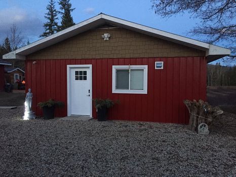 Salmon Arm Vacation Rentals & Airbnb COZYCOZY