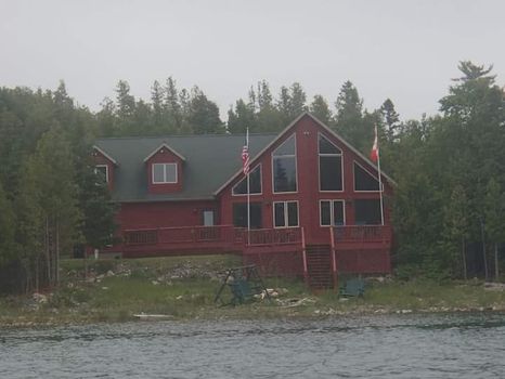Drummond, MI Cabins Best prices on cozycozy