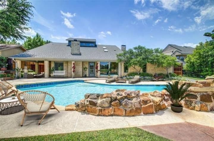 Beautiful Villa with pool on golf course - Roanoke, TX