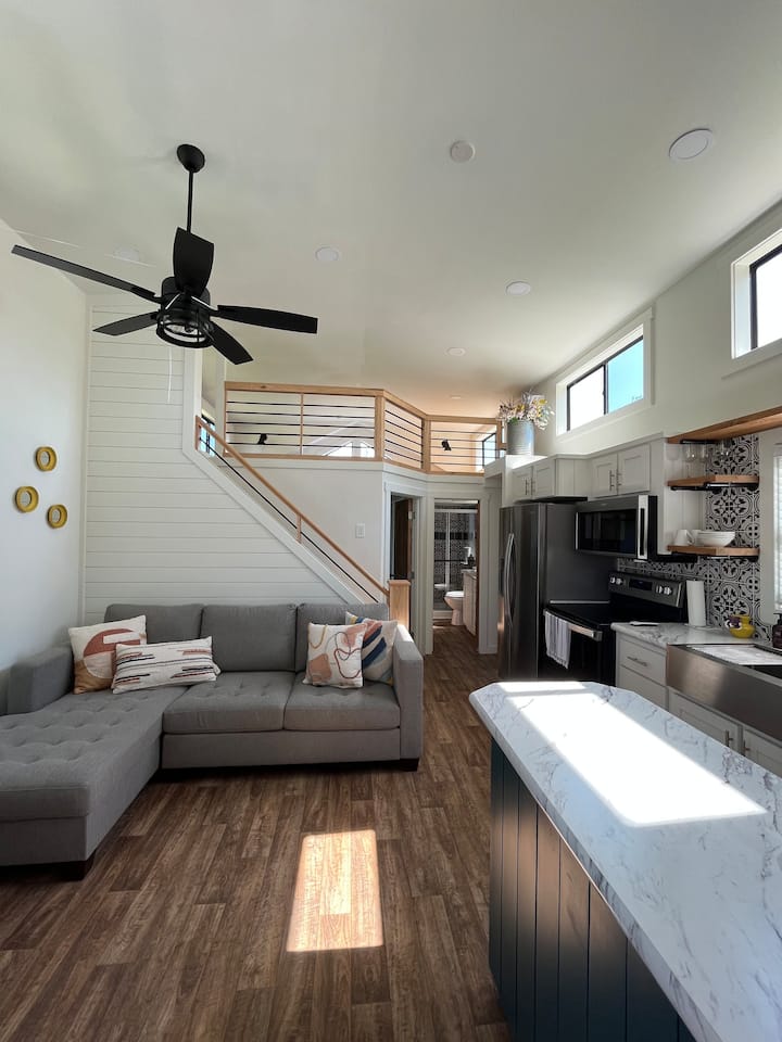 County Cottage—Tiny House near Tyler, TX - Chandler, TX