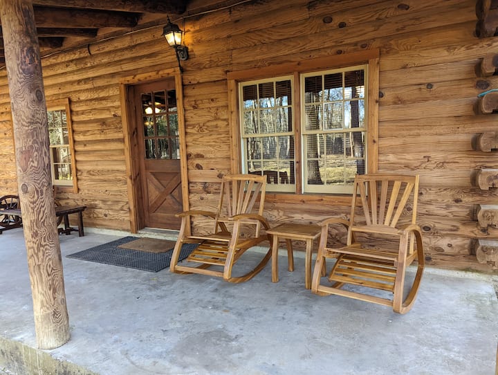 Quiet Country Cabin Hot Tub Wifi & Outdoor Firepit - Houston, TX
