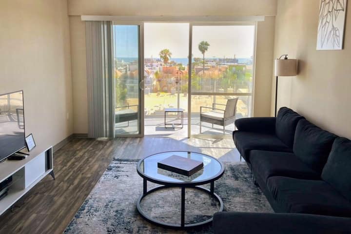 Amazing Ocean View 2 Bdr / King Size Bed / Pool - Los Angeles, CA