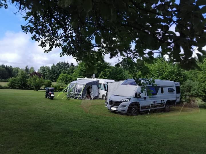 Agréable Place De Camping Sur Notre Domaine - Neuvic