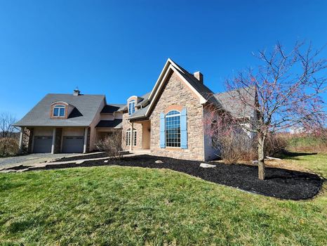 Galleon, Elysburg airbnb, hotels and vacation rentals