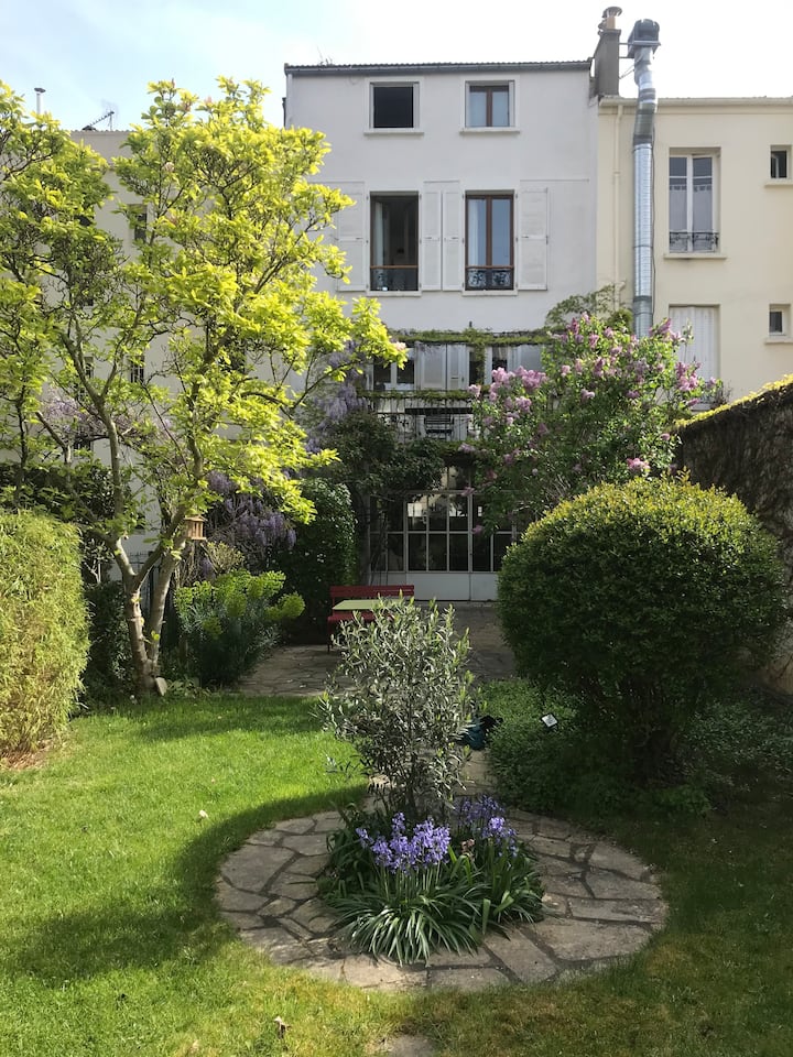 Très Jolie Maison Avec Jardin à Paris - Issy-les-Moulineaux