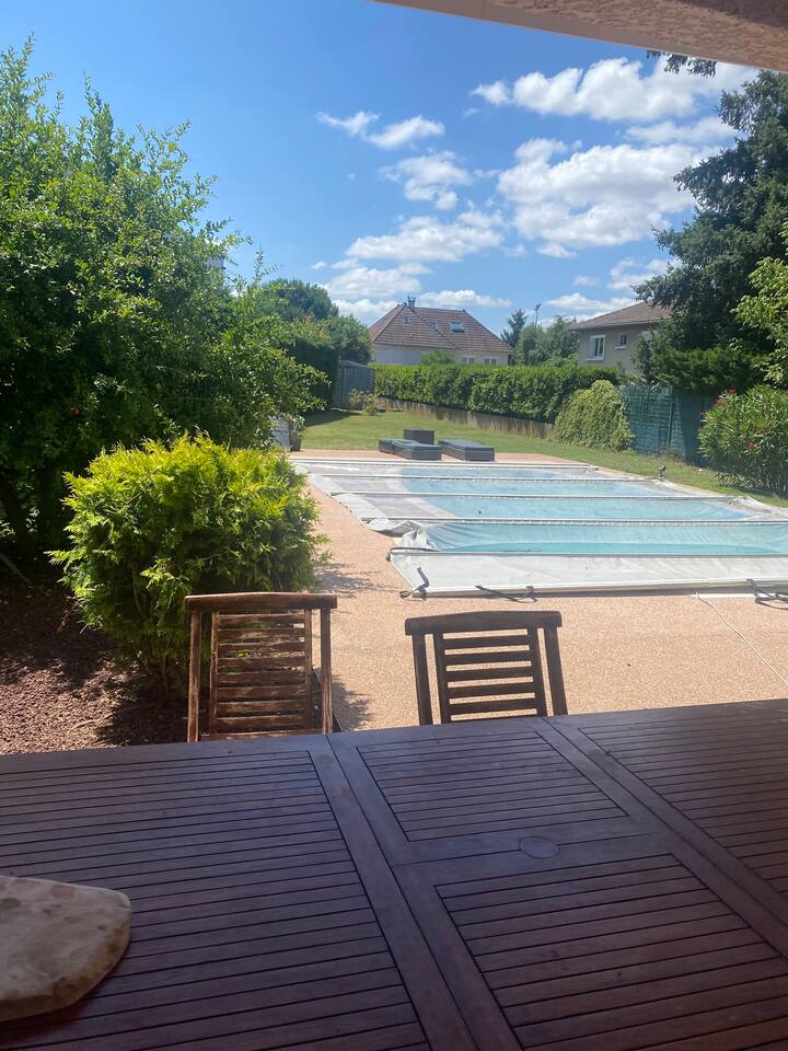 Villa entière au calme avec piscine à Genas - Genas