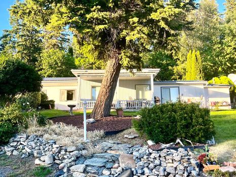 Salmon Arm Cottage Rentals at the Best Price cozycozy