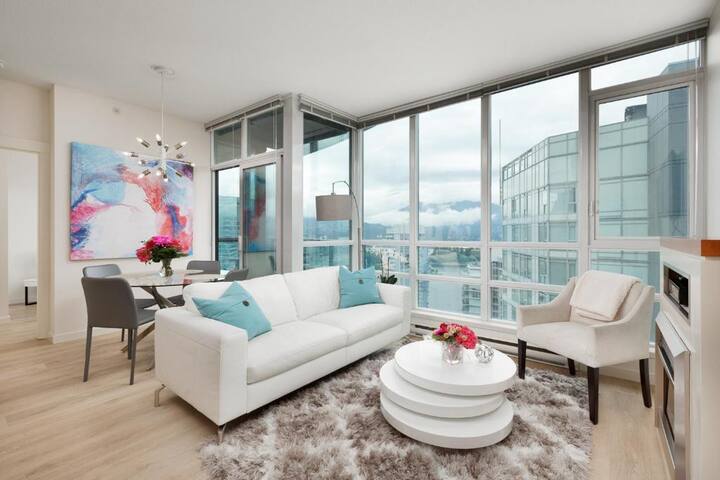 Luxury 2 Bed Apt. Sea View Downtown Vancouver - Vancouver