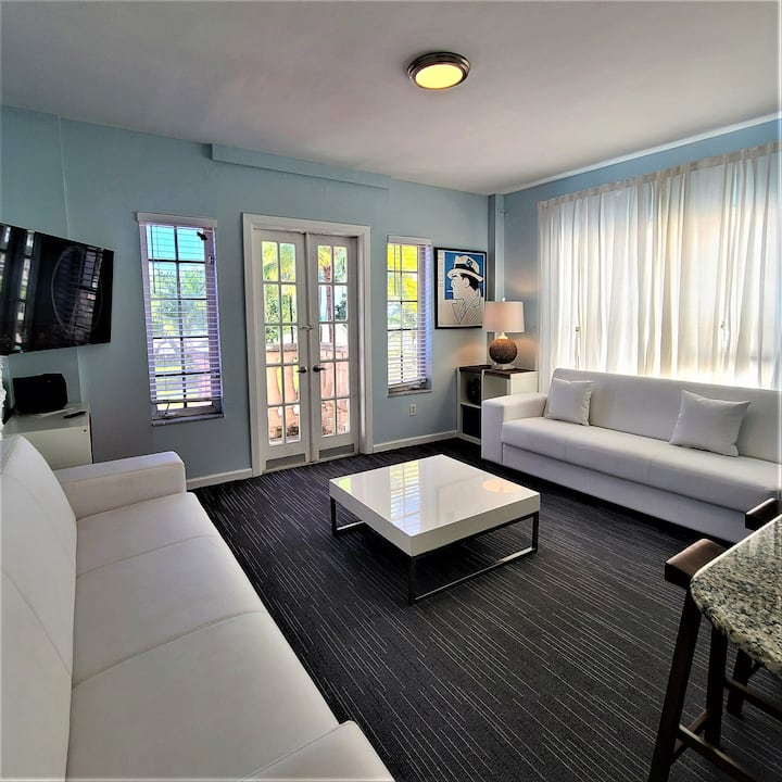Unique One Bedroom-balcony Apartment---ocean Drive - Miami Beach