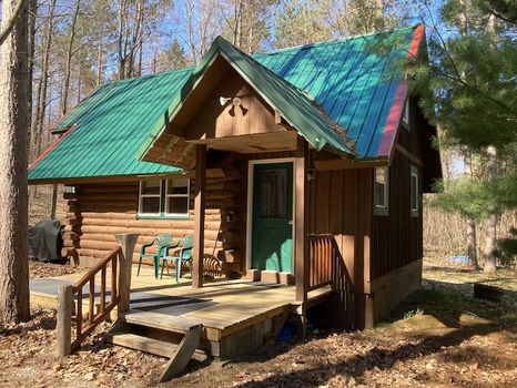 Petoskey Cabins Best prices on cozycozy