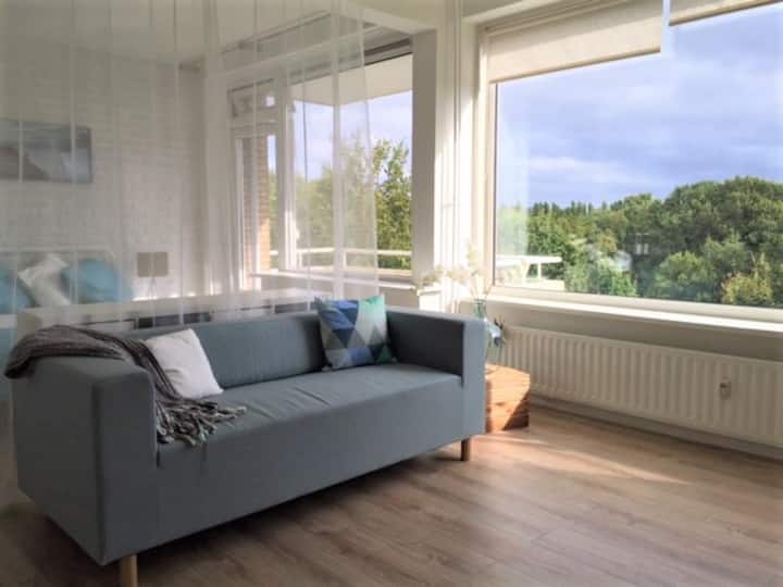Work and relax in our "Beach and Ocean" apartment! - Rijswijk