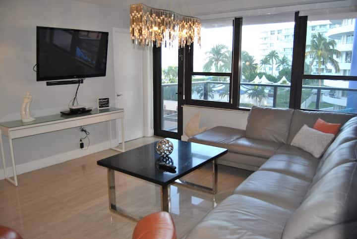 Ocean front 2/2 apartment at The Alexander Resort - Miami