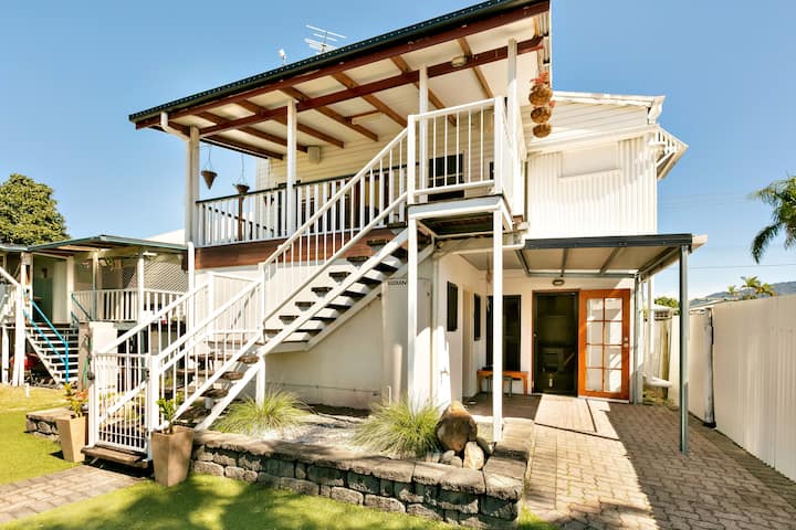 Cairns Central Walking Distance Entire Ground Floor House - Cairns