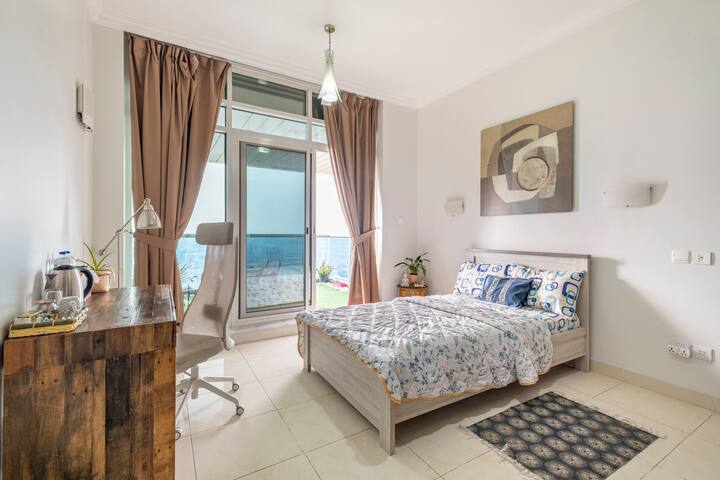 Luxury Room-private Bath+balcony, Marina,dmccmetro - Dubai