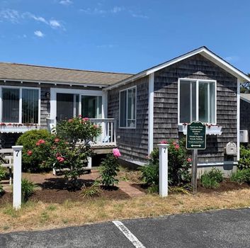 Dennis Vacation Rentals and Airbnb cozycozy