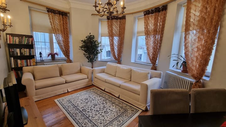 Spacious And Bright Three Bedroom Apartment By Happy Homes Istanbul - Estambul