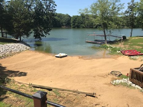 Raccoon Lake, Centralia airbnb, hotels and vacation rentals