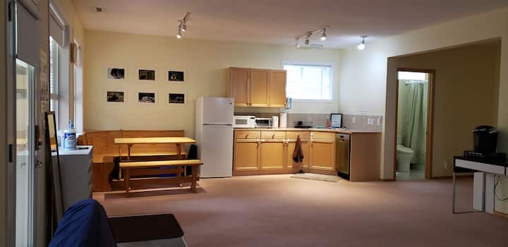 1 Bedroom Kitchenette Suite(private Entrance) - Banff