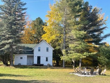 Mullett Lake, MI Cabins Best prices on cozycozy