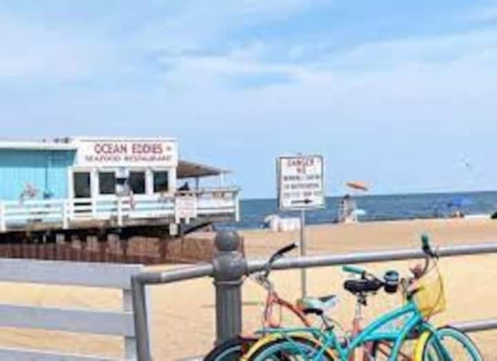 Free Bikes Jacuzzi Private Yard 5 Blk To Boardwalk - Virginia Beach