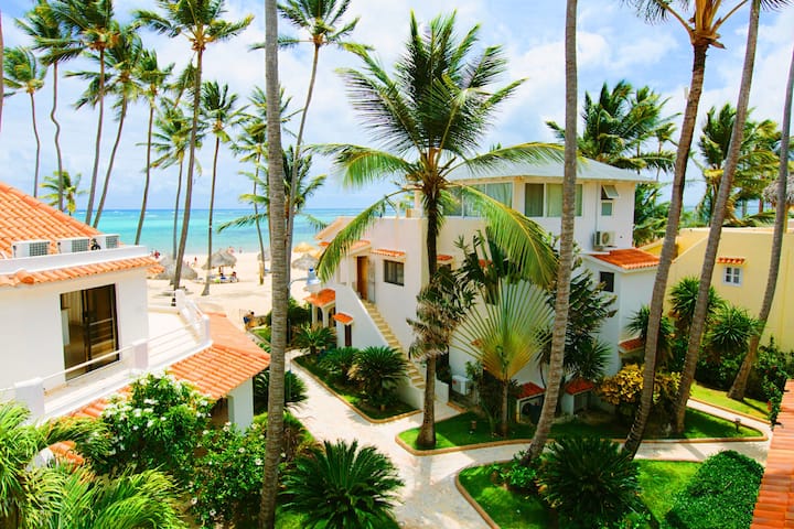 Beach Front Villa, 4 Guests, Maid, Wifi, Pick Up - Punta Cana