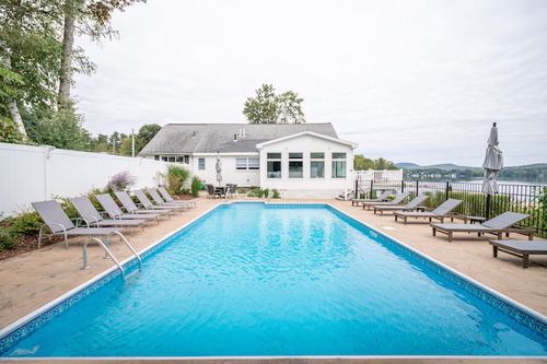 hotels in pittsfield ma with indoor pool