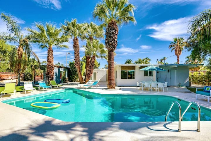 Gorgeous, Mid-century Modern Oasis, Mountain Views - Palm Springs, CA