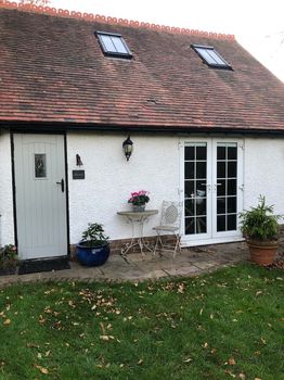 Bosham Lodges at the Best Price cozycozy