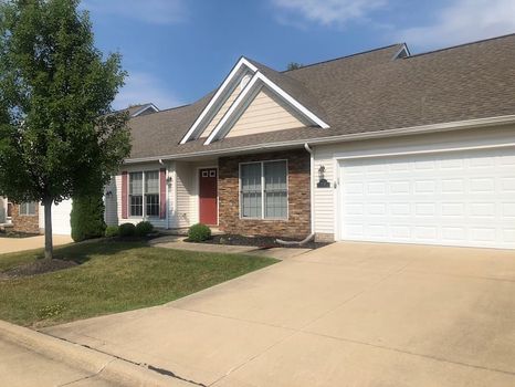 47 Willoughby, OH Vacation rentals & Airbnb cozycozy