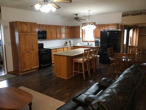 Crete, IL Vacation Rentals & Airbnb COZYCOZY