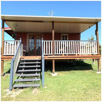 Woodford Villas and Holiday homes Best Deals on cozycozy