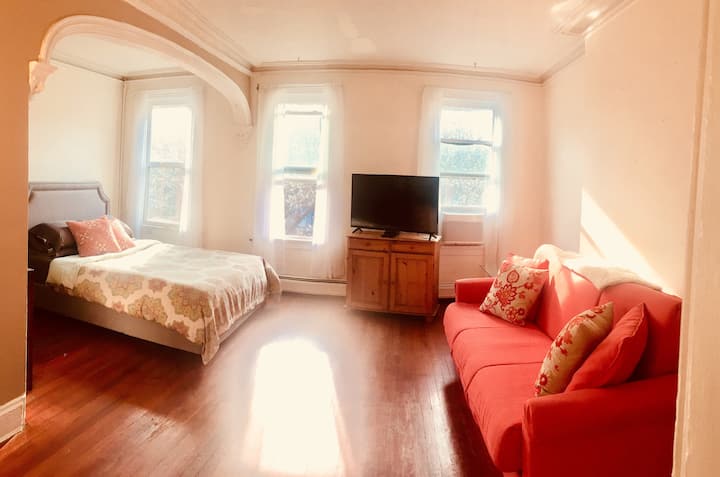 Sunny, Spacious Apt - Steps To Nyc! Downtown Jc - New Jersey
