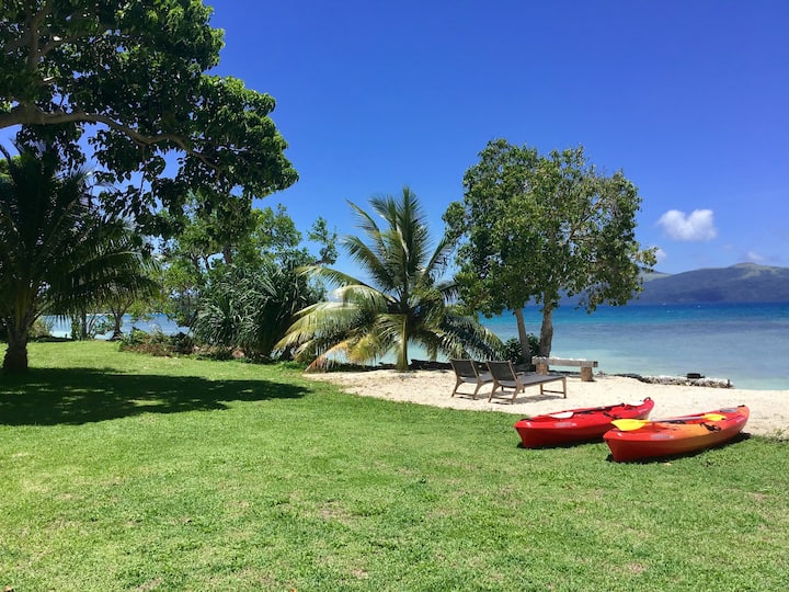 Savarli - Tropical Beachfront Villa - Vanuatu