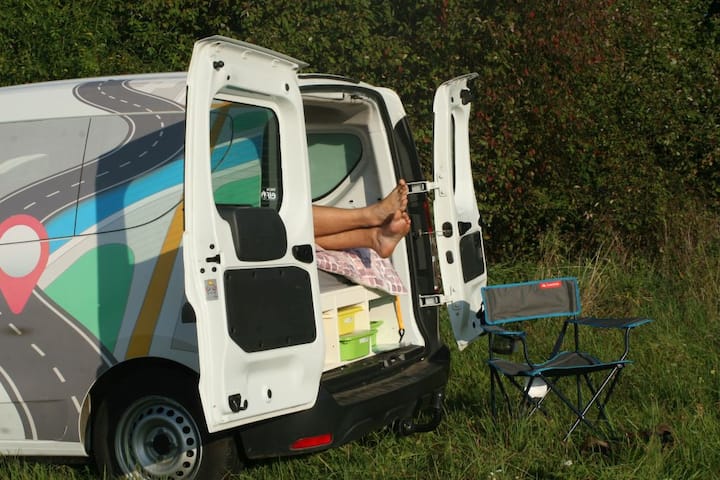 Small camper for two. Drive And Sleep - anywhere! - Prague