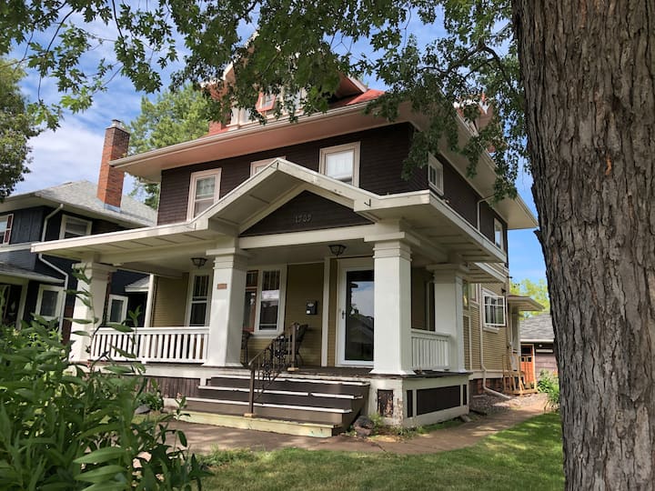 Historic Arris House - Updated Elegance - Duluth, MN