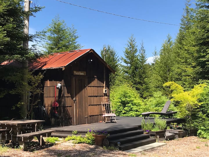 Charming 150 yr. Cabin in the Redwoods - Fort Bragg