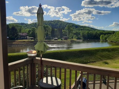 Youghiogheny River Lake, PA airbnb, hotels and vacation rentals