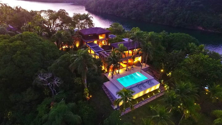 Beautiful Private Island With Five Spacious Suites - Brazil