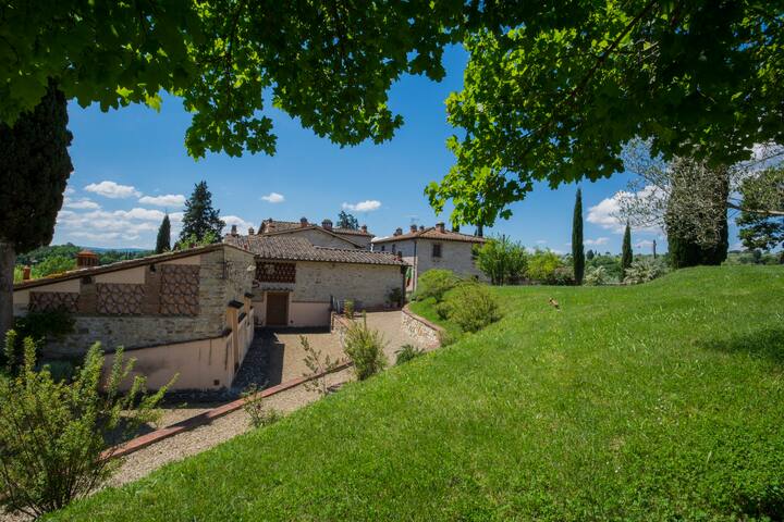 Antico Borgo Bottaia con 14 case per 46/50 persone - Florence
