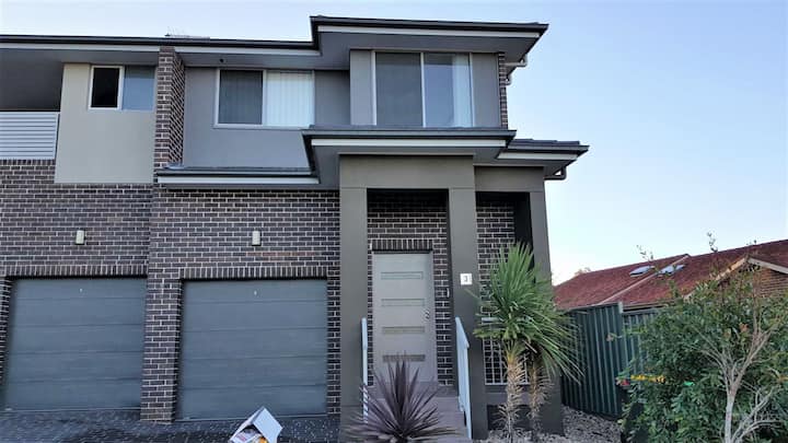 Spacious house in great location - Blacktown