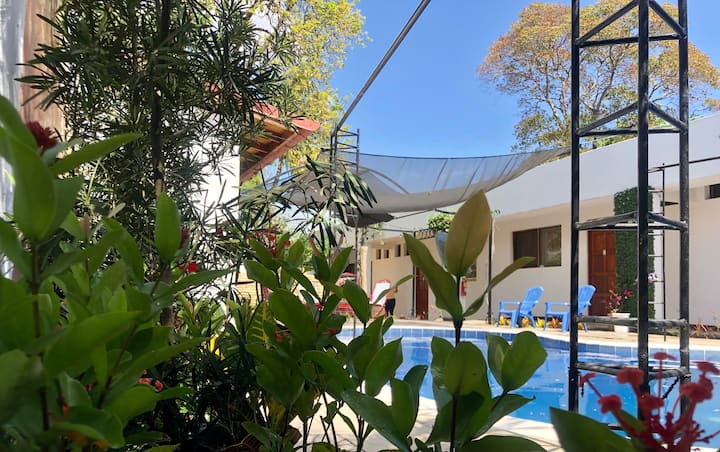 Espaciosa y céntrica villa con piscina - Managua